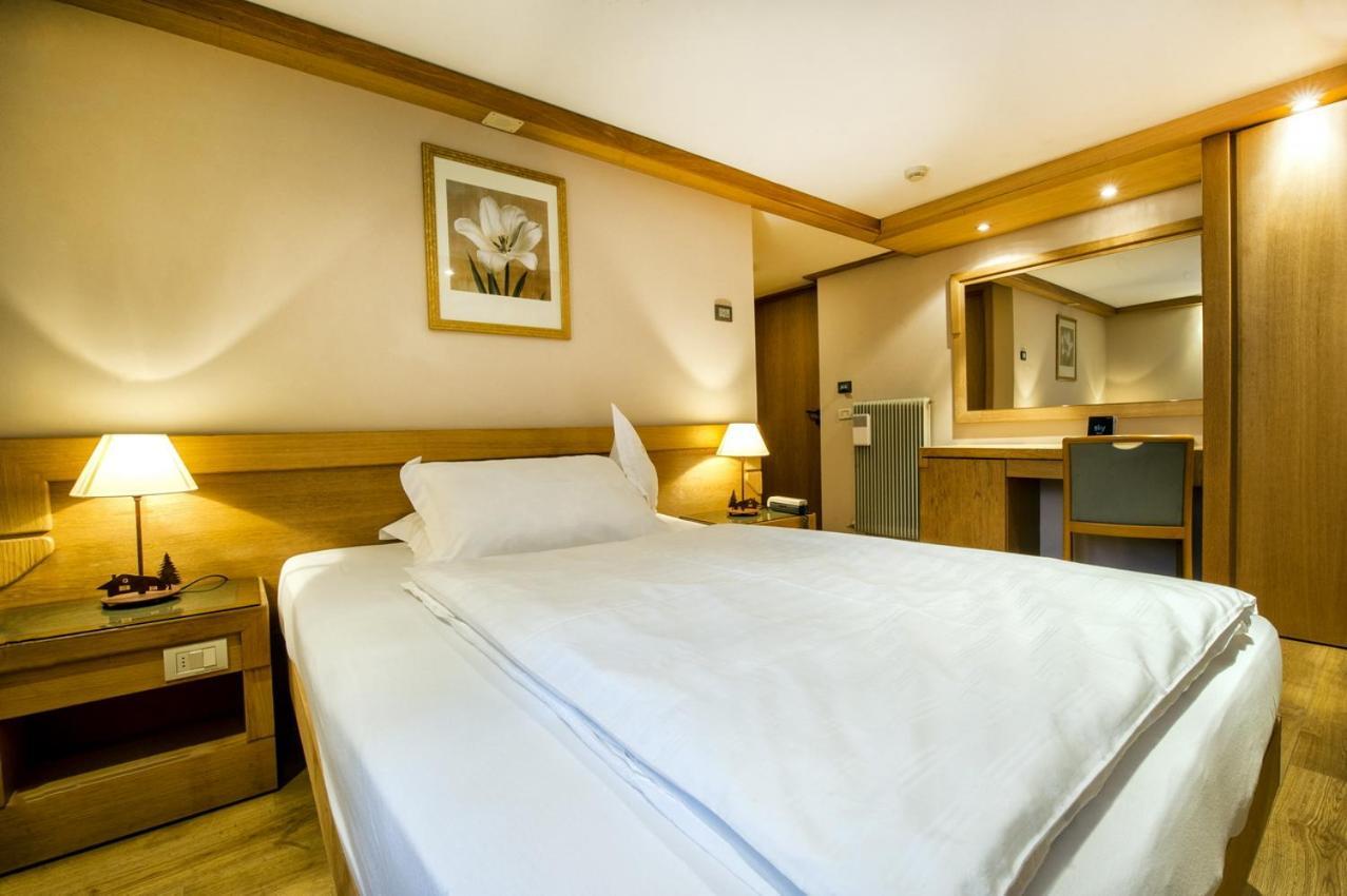 Sertorelli Sporthotel Breuil-Cervinia Zimmer foto